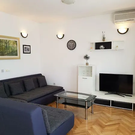 Mate Apartment