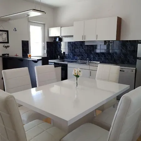 Mate Apartment